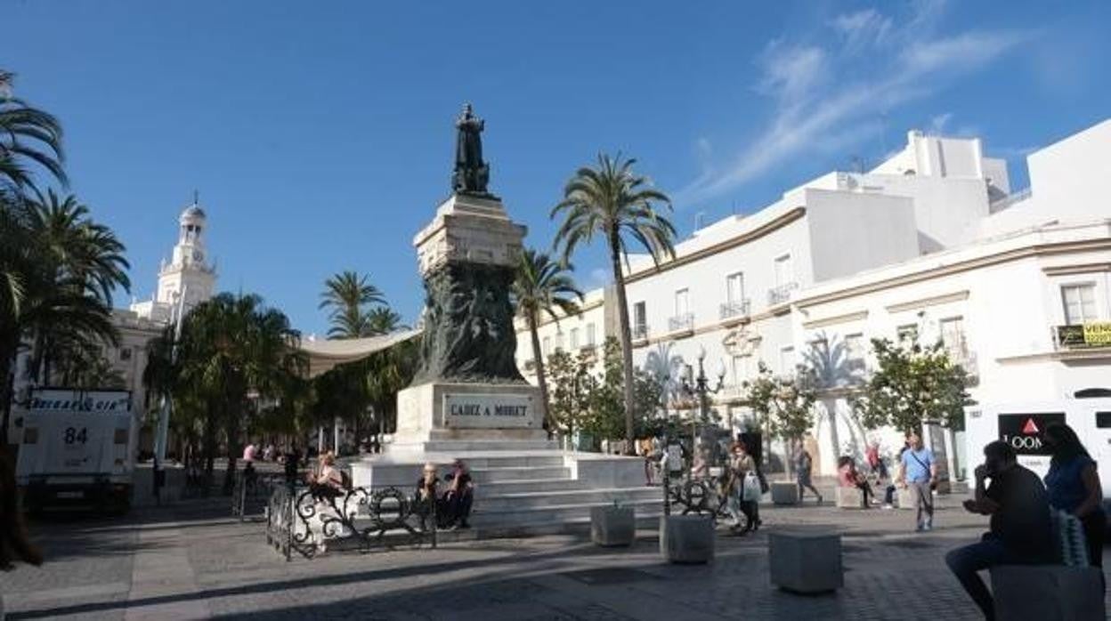 El monumento a Moret será restaurado