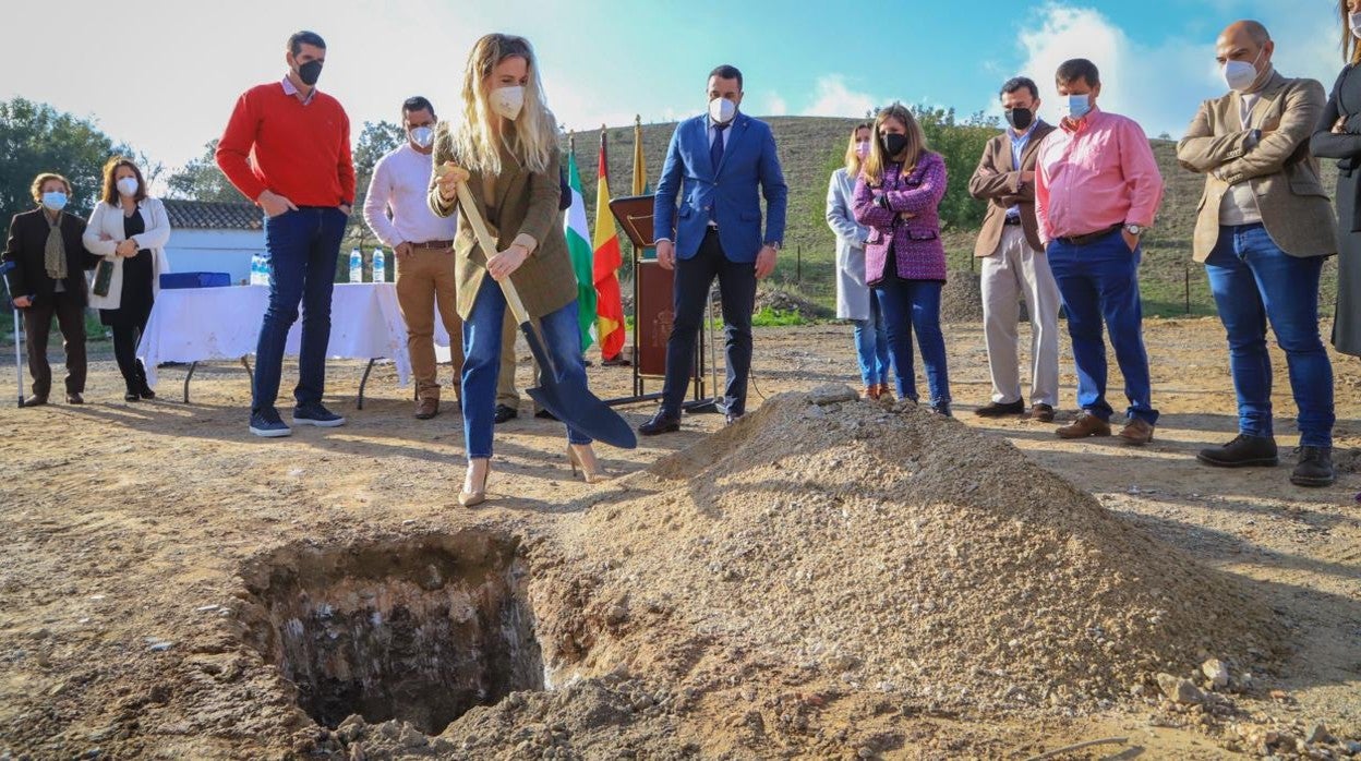 Primera piedra para el nuevo pabellón polideportivo cubierto de Algar