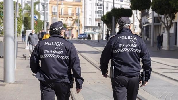 Detenidos dos vecinos de San Fernando como presuntos responsables de venta de cocaína