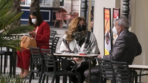 Los hosteleros creen que Vila no es el mejor interlocutor y que debe ser relegado de Urbanismo