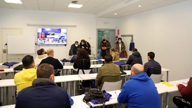 La Rinconada ofrece un curso de fabricación aeronáutica con un compromiso de contratación del 40%