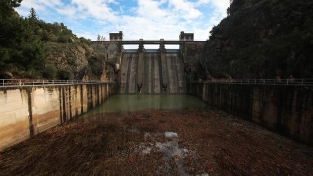 Cuatro embalses gaditanos están ya por debajo del 25% de su capacidad