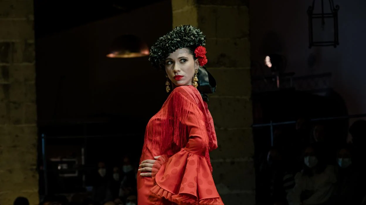 La moda flamenca renace en la Pasarela Flamenca Jerez Tío Pepe