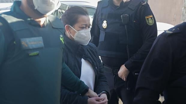 El veredicto del jurado sobre el crimen de la mujer que mató a su pareja con un rodillo se pospone