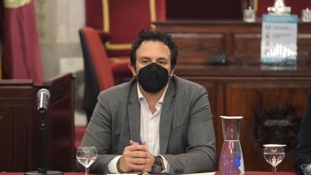 Kichi arremete contra la Junta por tratar a los vecinos del Cerro del Moro «como ciudadanos de segunda»