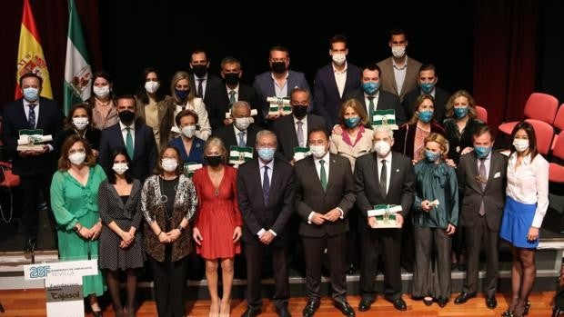 Entregadas «con ilusión, pasión y alegría» las Banderas de Andalucía de la provincia de Sevilla 2022