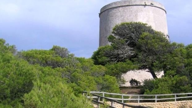 Barbate recuperará los dos búnkeres cercanos a la Torre del Tajo