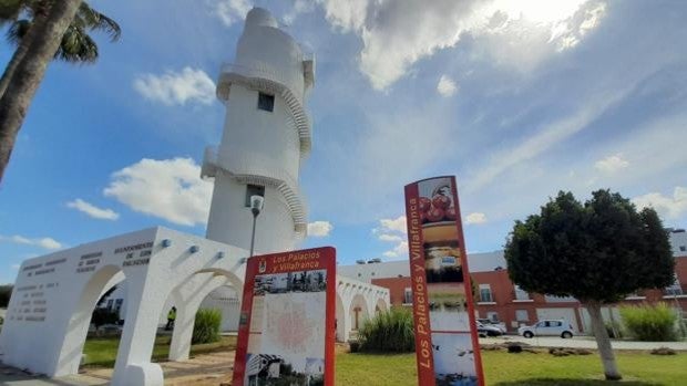 El antiguo depósito del agua de Los Palacios será inaugurado como Torre Mirador el 22 de marzo