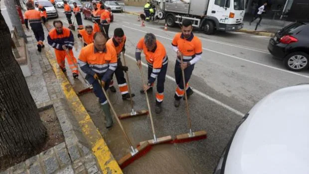 El contrato del servicio de limpieza de Cádiz da una nueva vuelta de tuerca