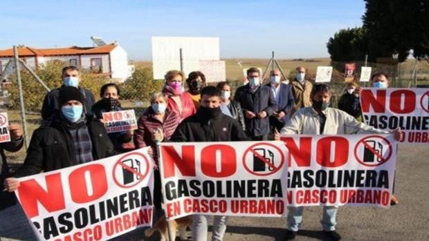 La Fiscalía abre diligencias por la gasolinera que quieren abrir junto a una urbanización de Palomares