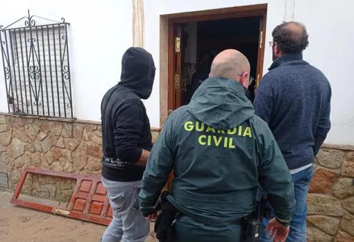 Guardia Civil en Setenil: «Es un milagro que no haya habido desgracias personales»
