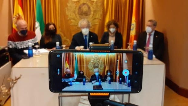 Las claves del futuro urbanístico de Cádiz, a debate en el Ateneo