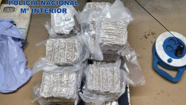 Detenido a los casi 80 años por transportar droga de Cádiz hasta Cáceres