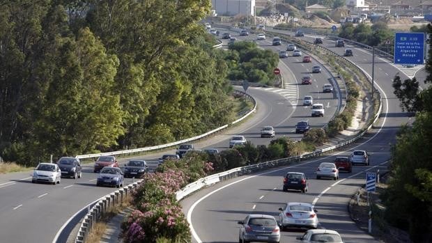 Radares, drones y helicópteros vigilarán las carreteras gaditanas en Semana Santa