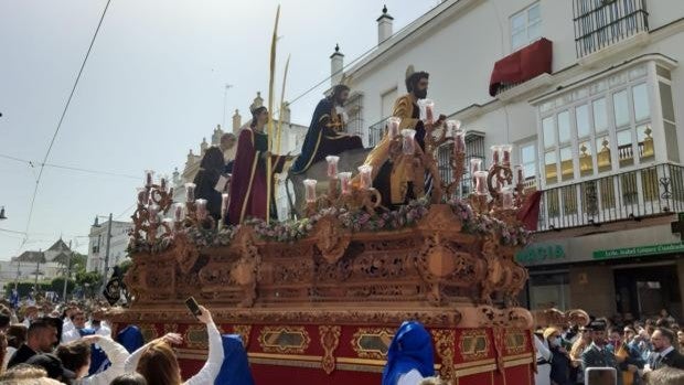 La Borriquita da comienzo a la Semana Santa en San Fernando