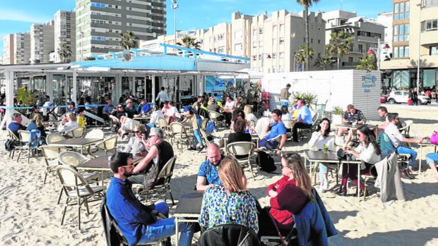 Los hoteles de Cádiz se acercan en Semana Santa a la ocupación de antes del Covid