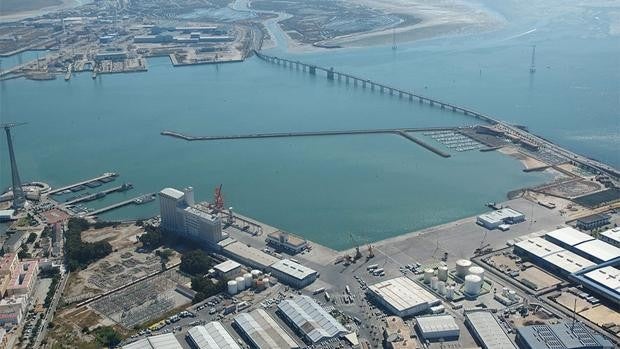 El tráfico portuario crece en la Bahía de Cádiz un 16 por ciento en el primer trimestre de 2022