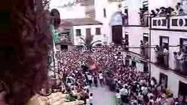 Vídeo: La carrerita de San Juan de Alcalá, una procesión muy particular que se puede ver en Cádiz