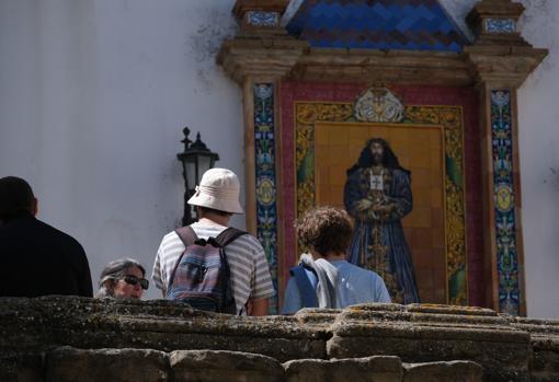 Cádiz, un hervidero de turistas en plena carrera oficial