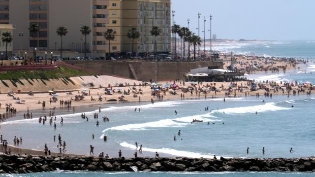 Gaditanos, a las playas