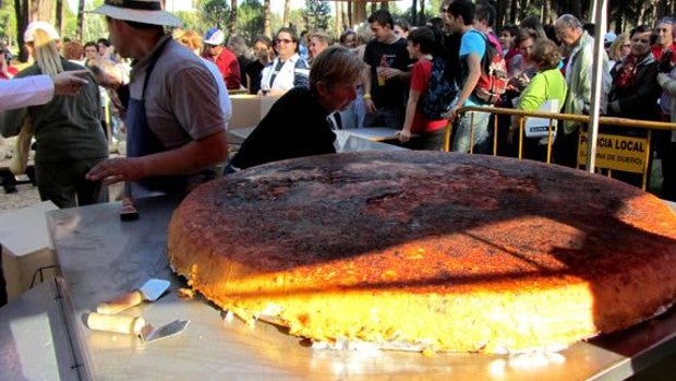 La Rinconada recupera su Fiesta de la Patata con una tortilla gigante gratis para dos mil personas