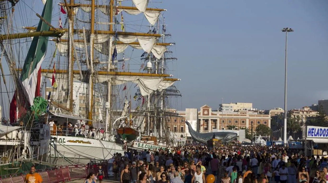 El puerto de Cádiz, durante la celebración de la última edición de la cita, en el año 2016.