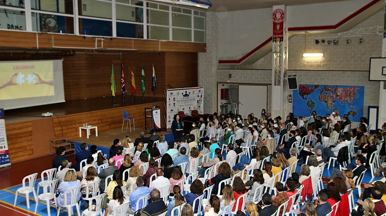 Elsa Punset: «Tenemos que ayudar a los jóvenes a superar los efectos de la pandemia en su salud mental»