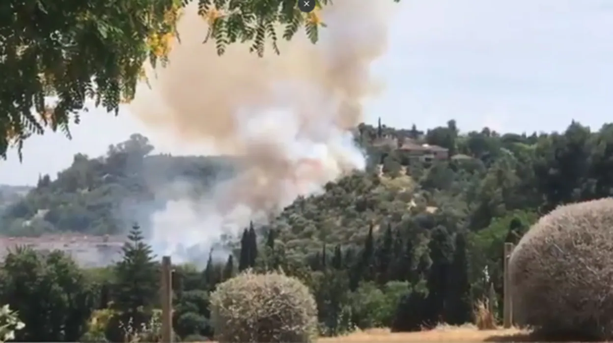 Imagen del incendio registrado en la ladera de Simón Verde en junio de 2019