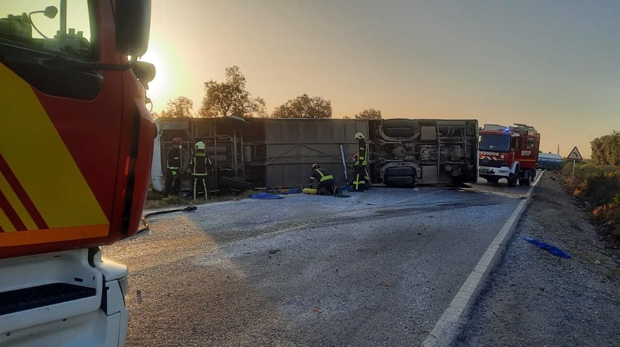 El accidente se ha producido a la salida de Pedrera en la carretera que une la localidad con La Roda de Andalucía