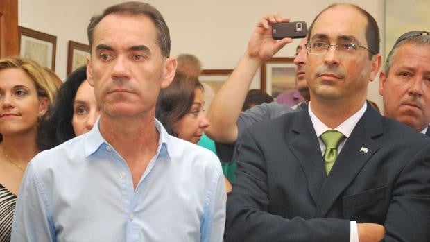 La sospecha de los contratos 'a dedo' vuelve a la Sierra de Cádiz: el alcalde de Villamartín y su antecesor, al banquillo