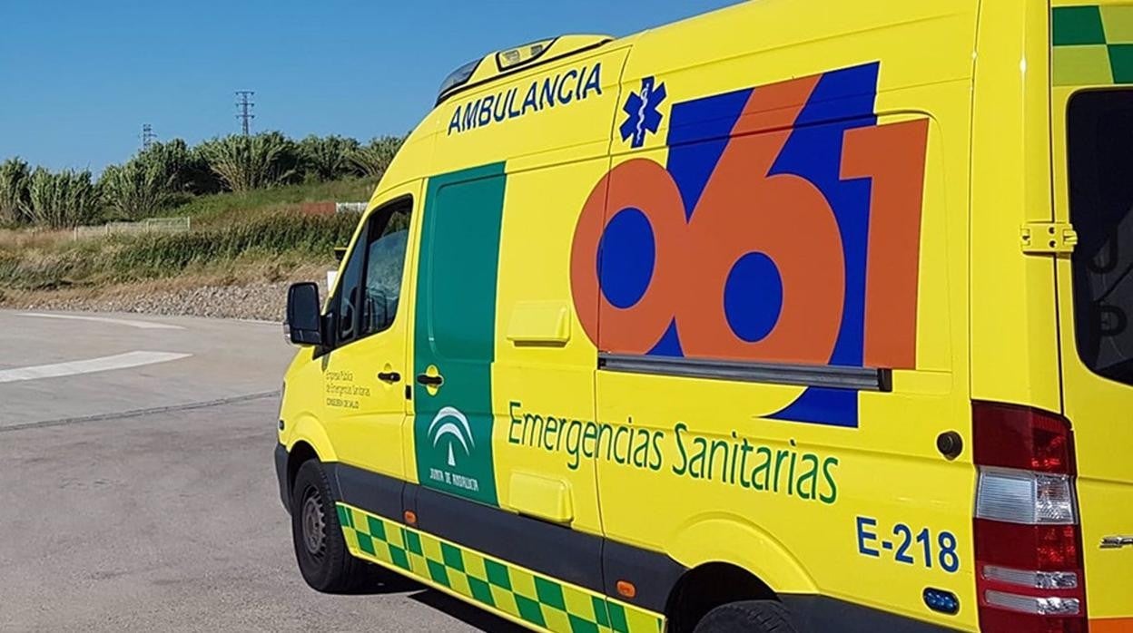 Ambulancia del servicio de emergencias 061.