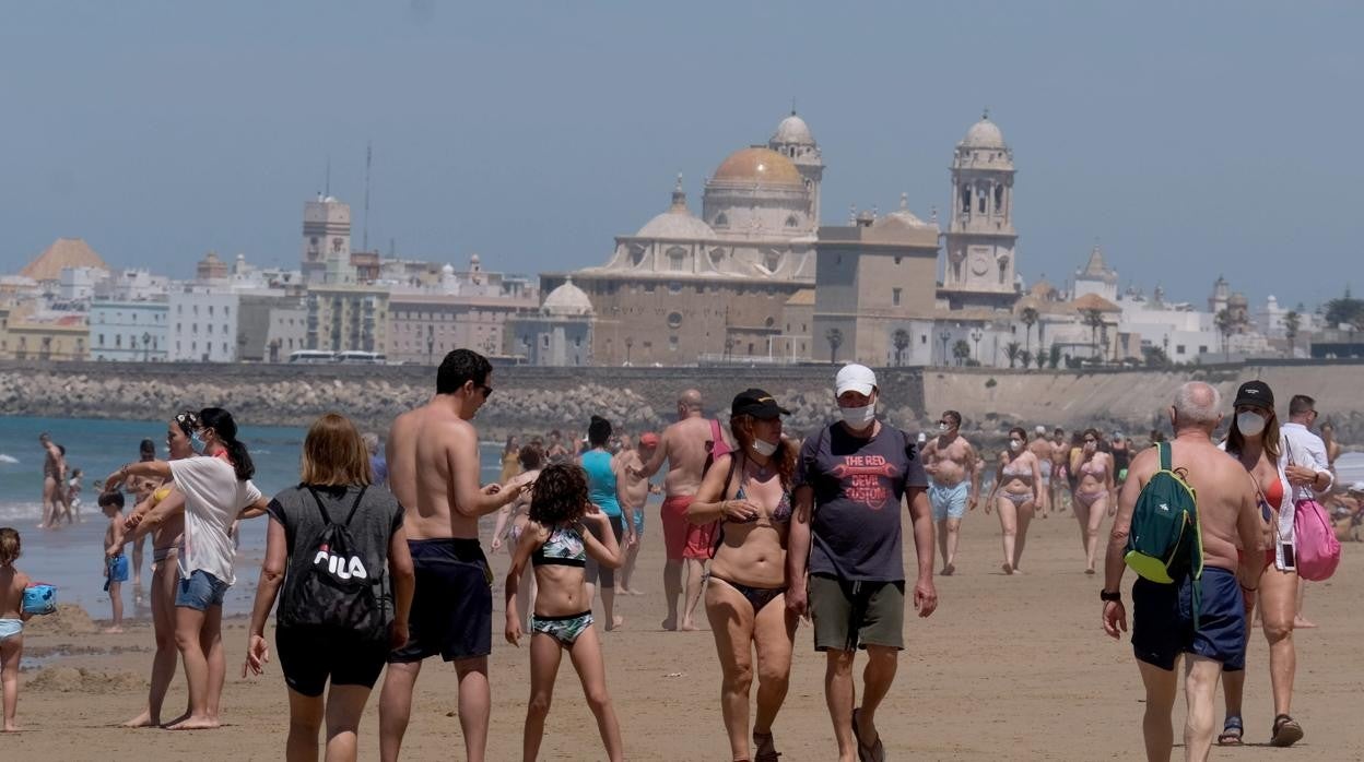 Las aguas de baño de las playas andaluzas están en niveles de calidad adecuados