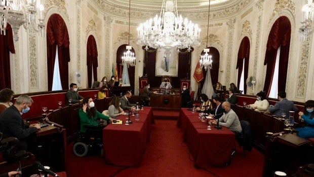 Los partidos fijan ya la mirada en las municipales de 2023 en Cádiz