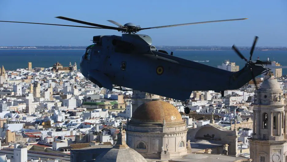 Vídeo: En el último vuelo de los helicópteros 'Morsa' de la Armada