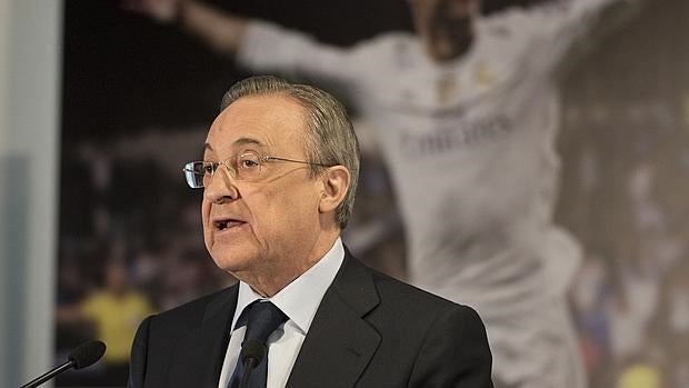 Florentino Pérez confía en el equipo y en Benítez para remontar la crisis