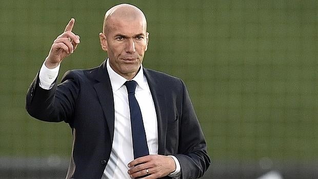 Zidane, un espejo en el banquillo