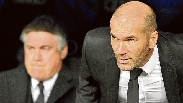 El mensaje de Zidane a la plantilla: «Jugad como lo hicisteis conmigo y con Ancelotti»