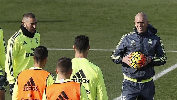 Zidane: «Cuando Neymar hace tonterías molesta al rival, pero es bonito para el espectador»