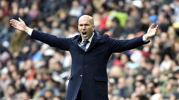 Zidane: «Cristiano es único, pocos marcan goles así»