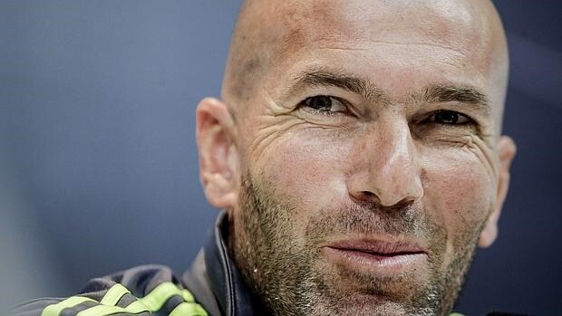 Zidane alimenta las dudas con James