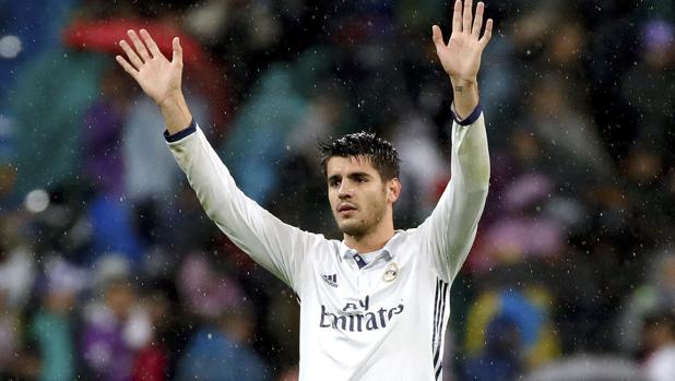 Morata, un mes de baja, se rompe para el derbi y para el clásico