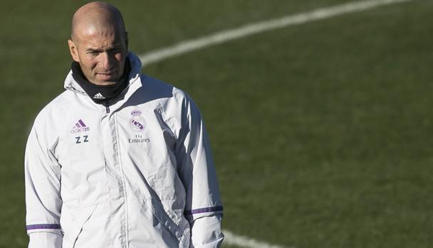 Zidane ignora a Piqué: «Yo no voy a hablar de los árbitros»