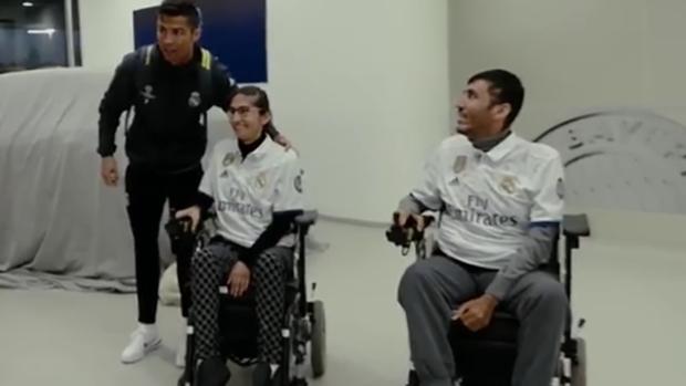 La emocionante visita de un grupo de refugiados sirios en silla de ruedas al Real Madrid