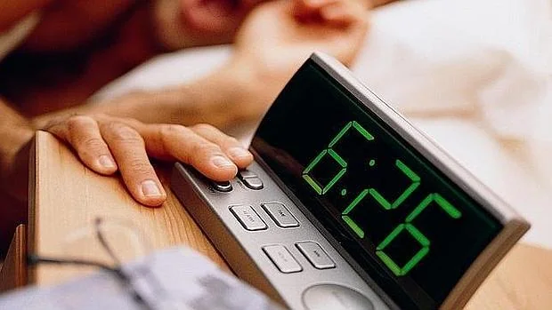Muerte al despertador para que mejore tu salud