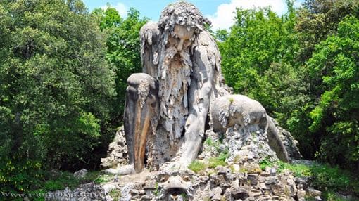 «Appennine Colossus», de Giambologna
