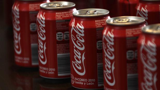 La Policía alerta del nuevo timo que circula por WhatsApp sobre la Coca Cola