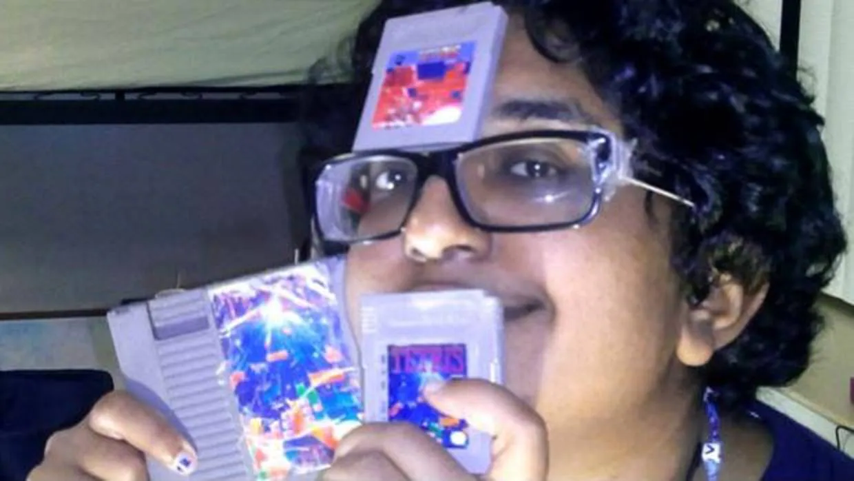 La mujer que quiere casarse con el Tetris tras salir con una calculadora