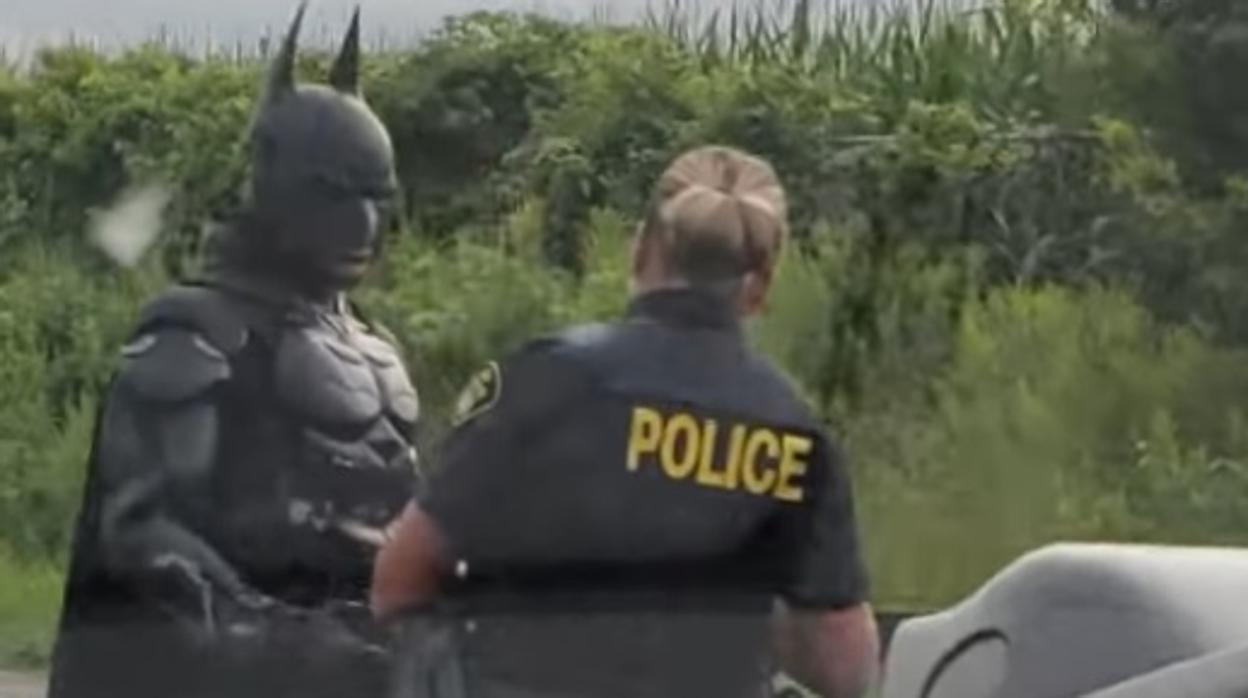 Batman detenido por la Policía