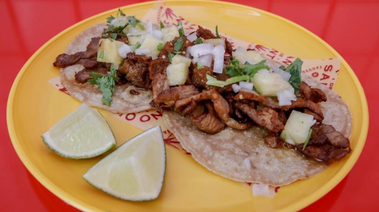 Imagen de unos tacos mexicanos