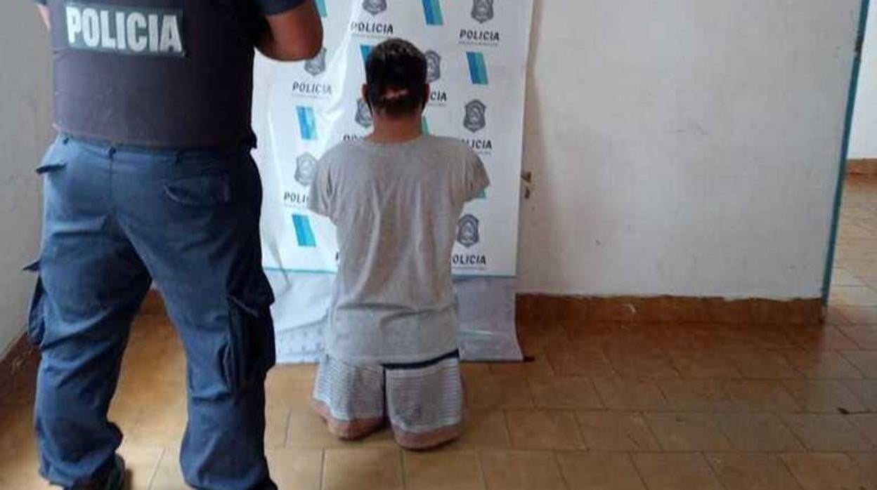 Un ladrón sin piernas ni brazos asalta a una mujer para robarle la cartera y termina detenido